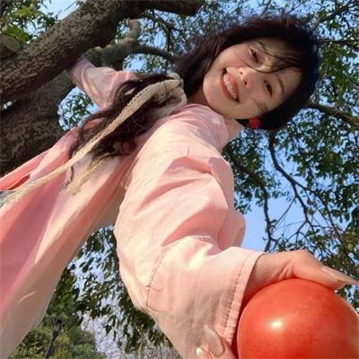 南疆炼蛊三十载世人敬我如敬神